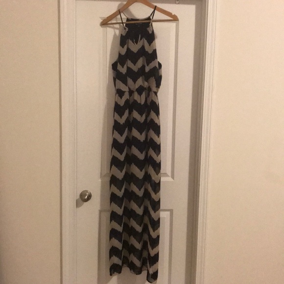 Cute Maxi Sundress - Picture 1 of 4